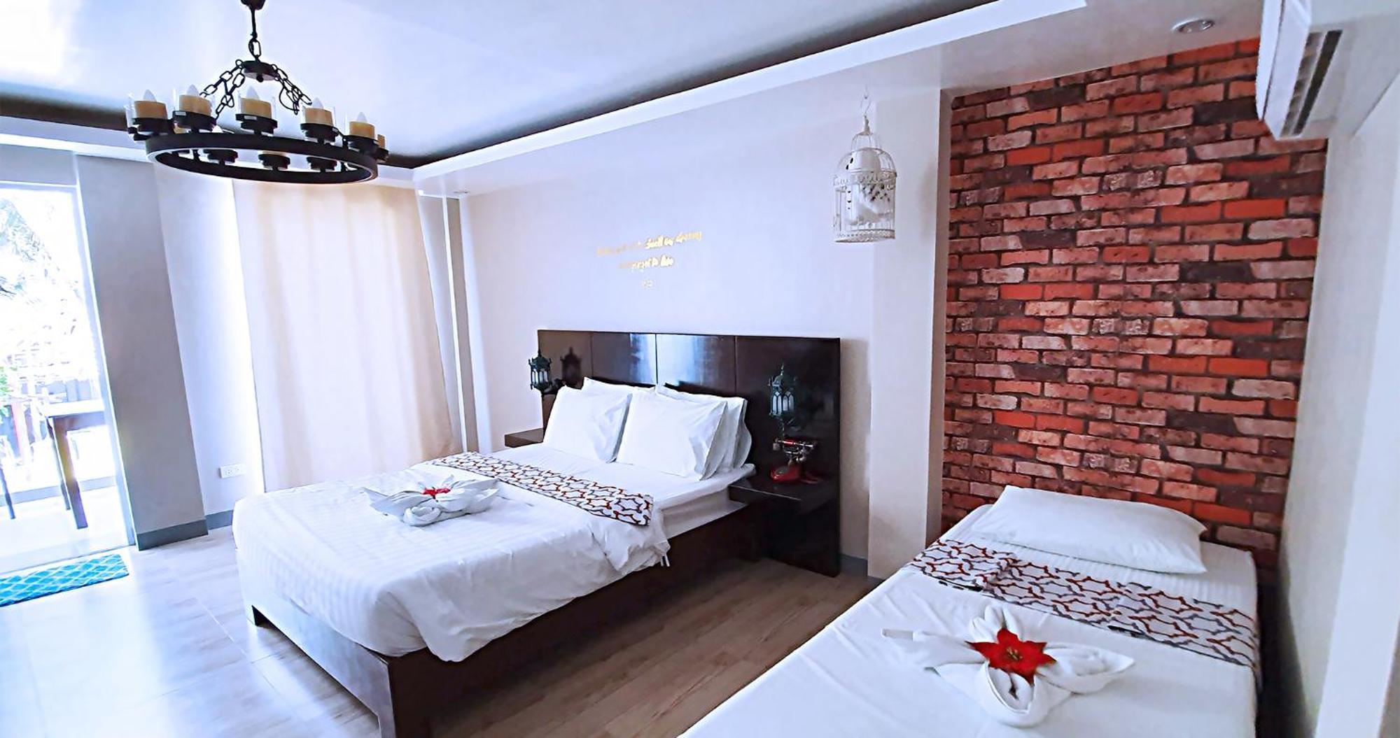 Casa Almarenzo Bed & Breakfast Bolinao Exterior foto