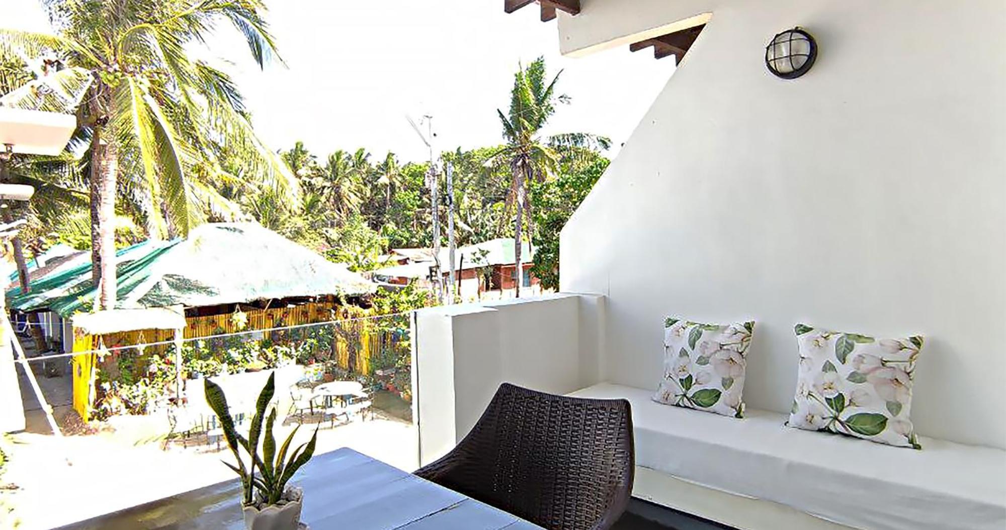 Casa Almarenzo Bed & Breakfast Bolinao Exterior foto