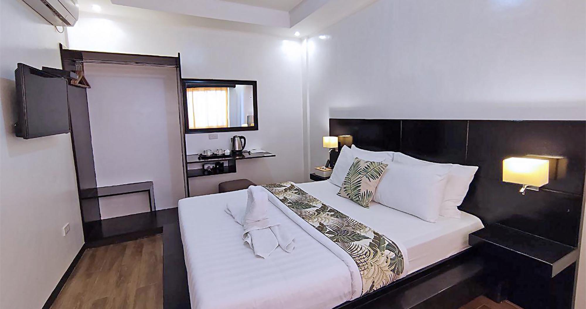 Casa Almarenzo Bed & Breakfast Bolinao Exterior foto